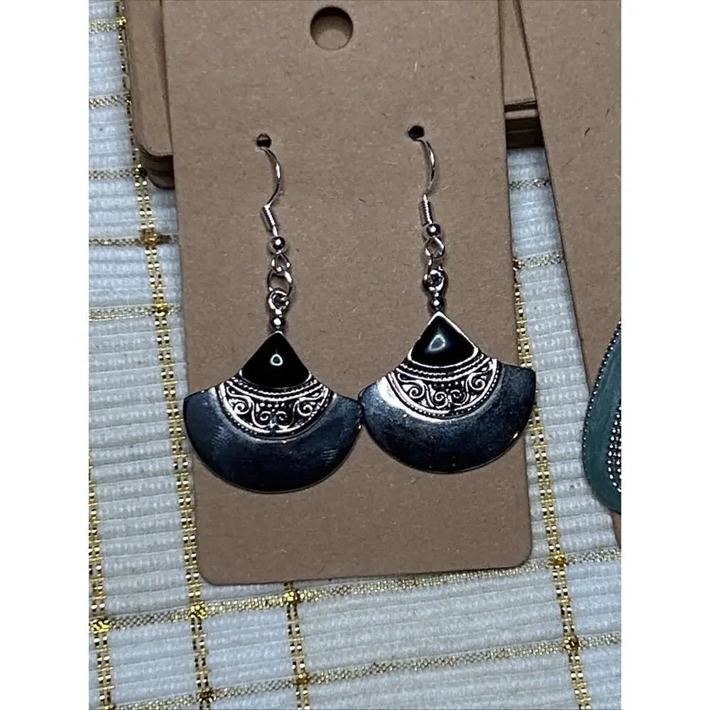 Set of 2 Pairs of Dangle Earrings Silver Tone Black Sage Green Vintage